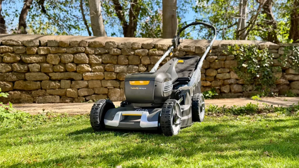 Eco-Friendly Benefits of Using a Cordless Lawn Mower